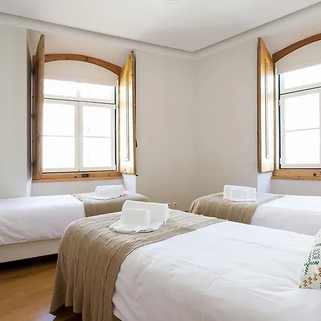 Appartamento Altido Elegant 3br Apt, 10 Mins To Santa Justa Lift Lisbona