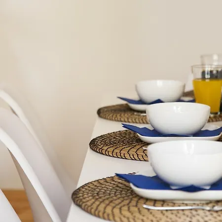 Altido Elegant 3br Apt, 10 Mins To Santa Justa Lift